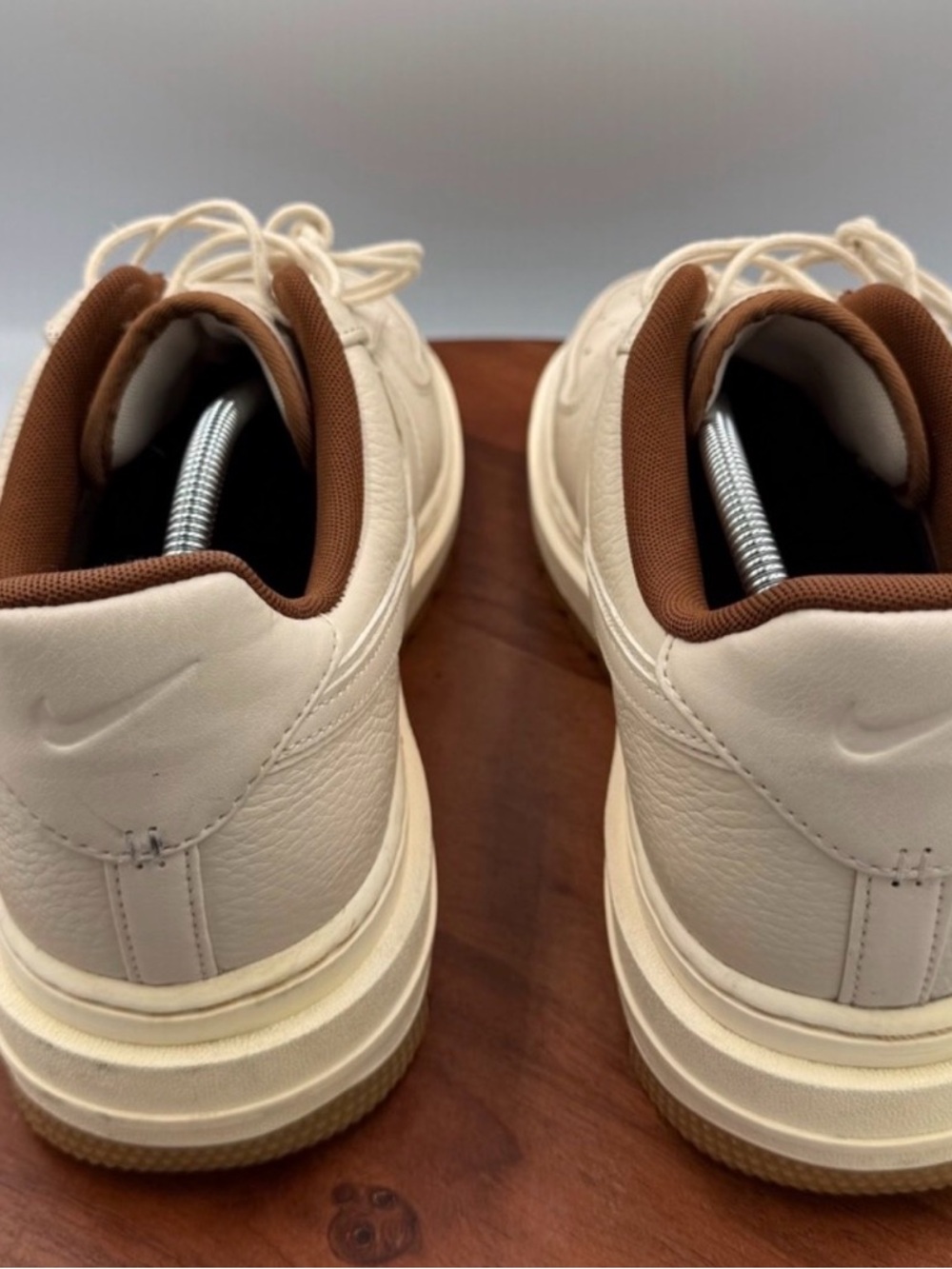 Nike Men’s Air Force 1 Luxe Pecan Pearl White Gum Men’s size 13 - Picture 3 of 9